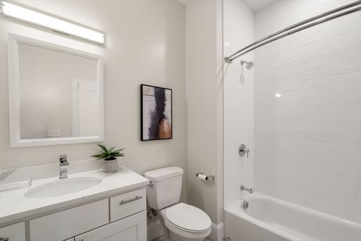 95 Fawcett St, 205, Cambridge, MA 02138