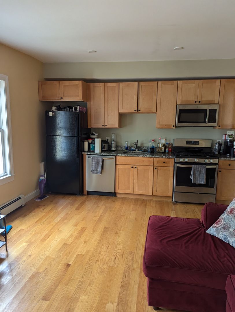 Cambridge Apartment: 303-305 Hurley Street