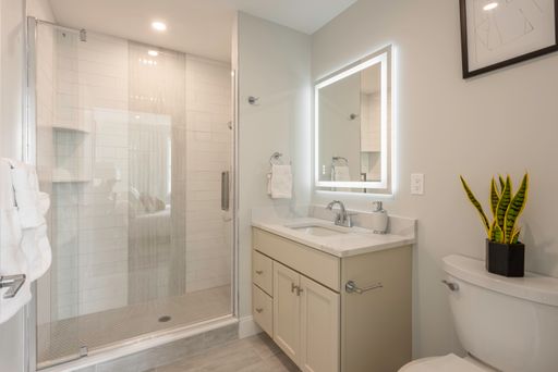 61 County St, 108, Dover, MA 02030