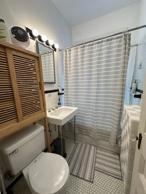 2 Inman Street, 8, Cambridge, MA 02138