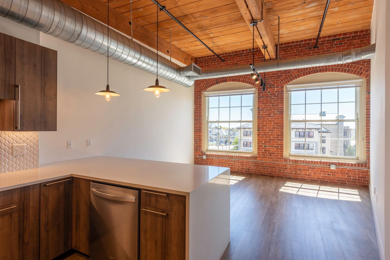 Lowell Apartment: 165 Thorndike Street