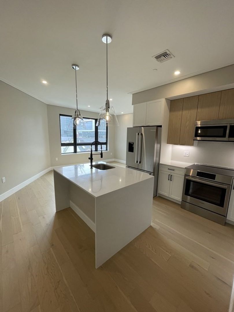 Brighton Condo: 70 Leo Birmingham Parkway #315