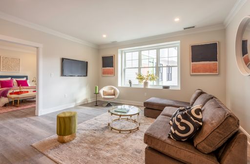 61 County St, 108, Dover, MA 02030