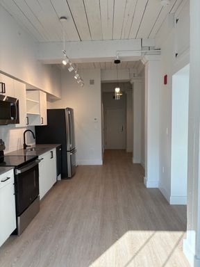 86 Essex , 406, Haverhill, MA 01832