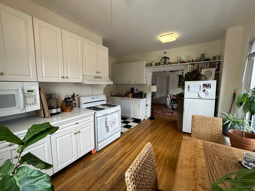 2 Inman Street, 9, Cambridge, MA 02138