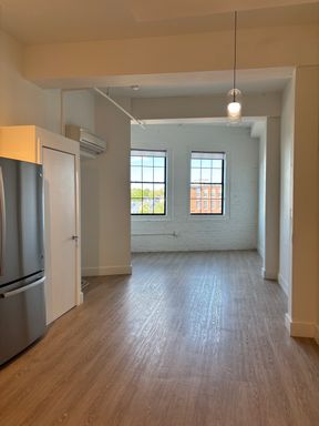 86 Essex , 403, Haverhill, MA 01832