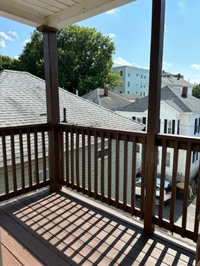 10-12 Rockdale Ave, 3, Lowell, MA 01854