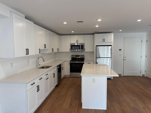 62+ Community-Brand New Spacious 1 Bedroom in Natick!