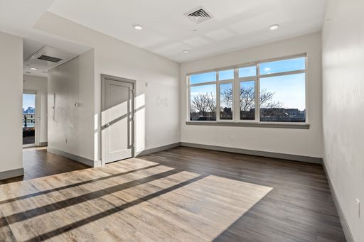 400 Mystic Avenue, 407, Somerville, MA 02145