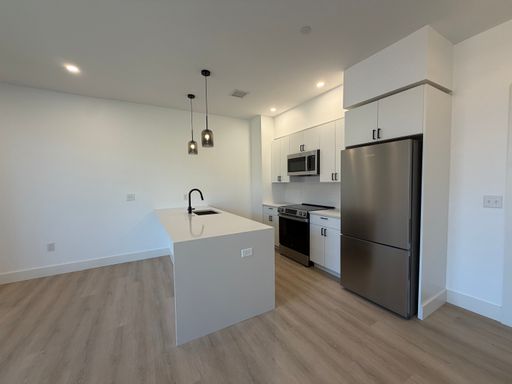 16 - 20 Medford St., 308, Somerville, MA 02134