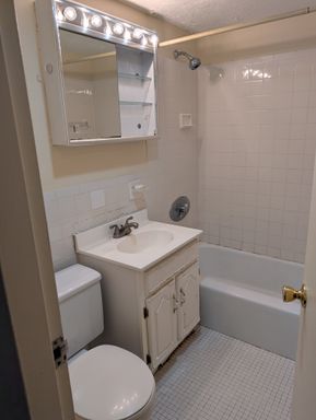 8 Whittier Place , 9H, Boston, MA 02114