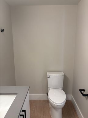 86 Essex , 606, Haverhill, MA 01832