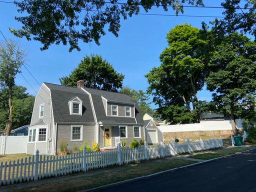 26 Courtney Terrace, Lynn, MA 01904