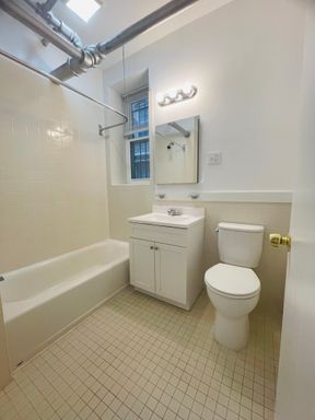14 Palace Rd , 14P-21, Boston, MA 02115