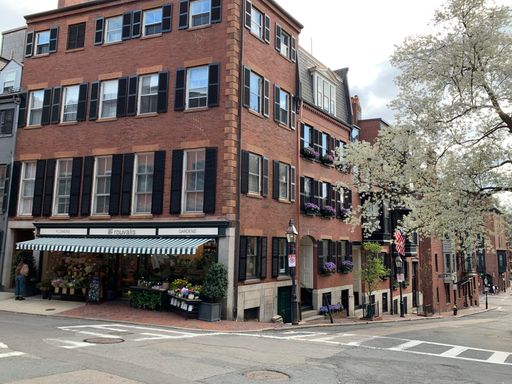 105 Pinckney Street , 2, Boston, MA 02114