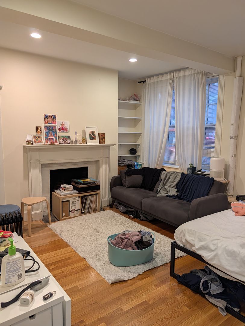 Boston Apartment: 52 Garden Street