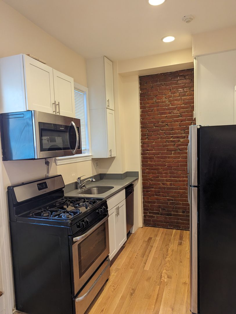 Boston Apartment: 775 Tremont Street