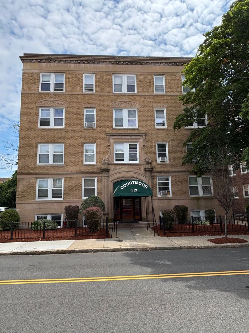 Malden Apartment: 117 Summer Street