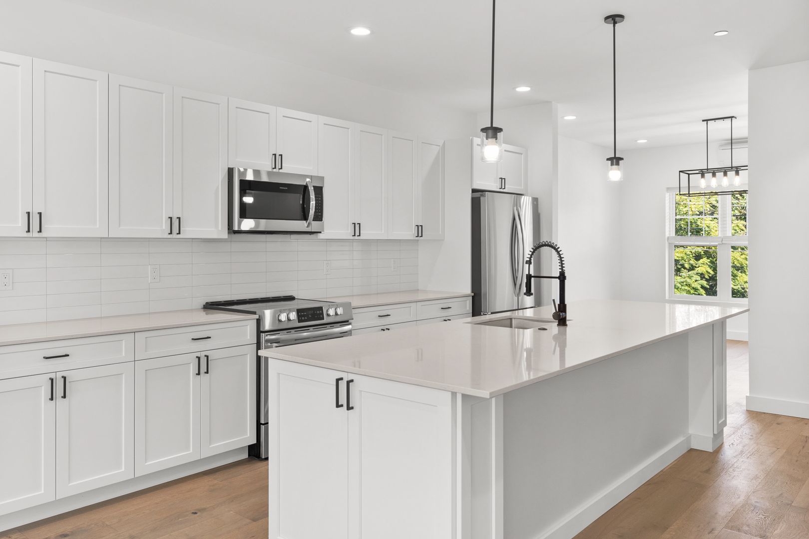 635 Main Street, TH 5 MA 01887-3215 - Photo 1