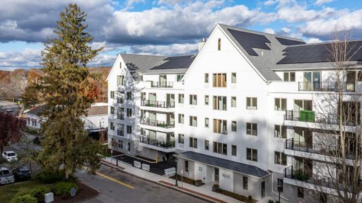 22 Hubbard Rd, Unit 300, Wilton, CT 06897