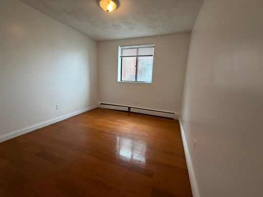 70 Lafayette Avenue, 12, Chelsea, MA 02150