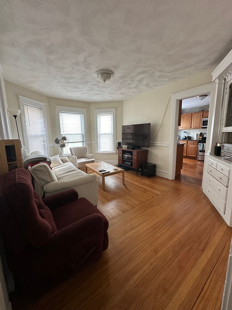 R - 42-44 Whitman Street - 1A Somerville MA 02144 - Photo 6