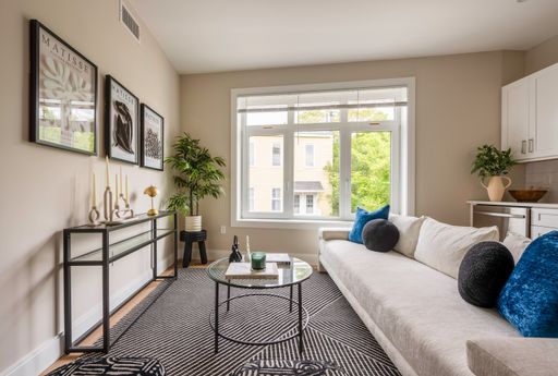 394 McGrath Hwy, Unit 205, Somerville, MA 02143