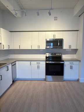 86 Essex , 505, Haverhill, MA 01832