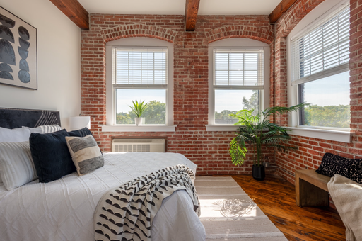 157 Centre Street, Unit 404, Brockton, MA 02302