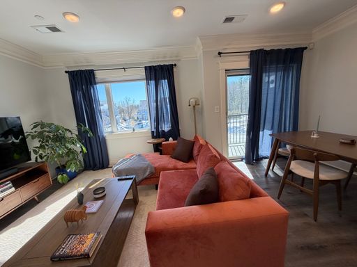 13-18 Hennery Way, Unit 17G, Medfield, MA 02052