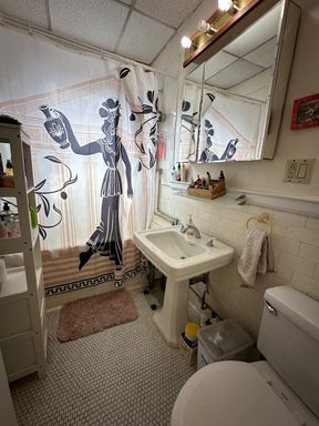 1277 Commonwealth Ave, 210, Boston, MA 02134