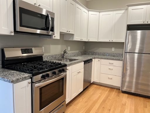 600 North Avenue, 202, Wakefield, MA 01880