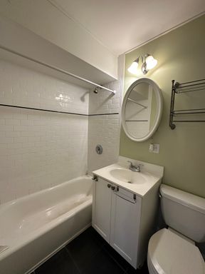 1800 Massachusetts Ave #8, Cambridge, MA 02140