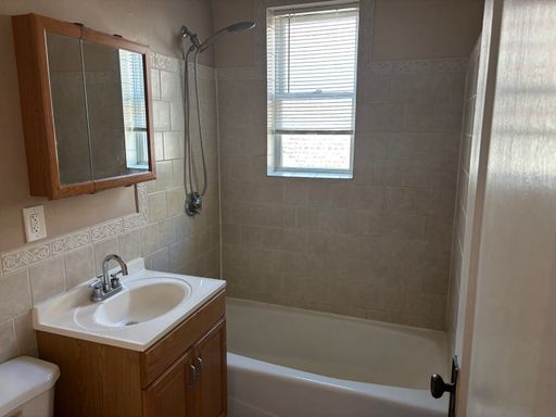 473 Broadway 10, Medford, MA 02155