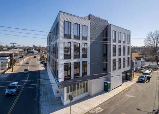 810 Washington Ave – photo 1