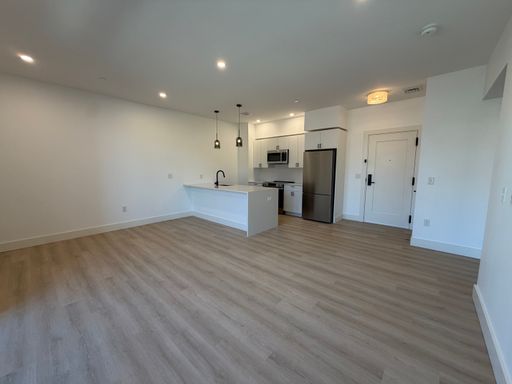 16 - 20 Medford St., 308, Somerville, MA 02134