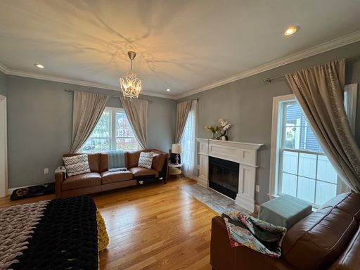 43 Canterbury Road, Waltham, MA 02453