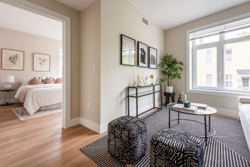 394 McGrath Hwy, Unit 301, Somerville, MA 02143