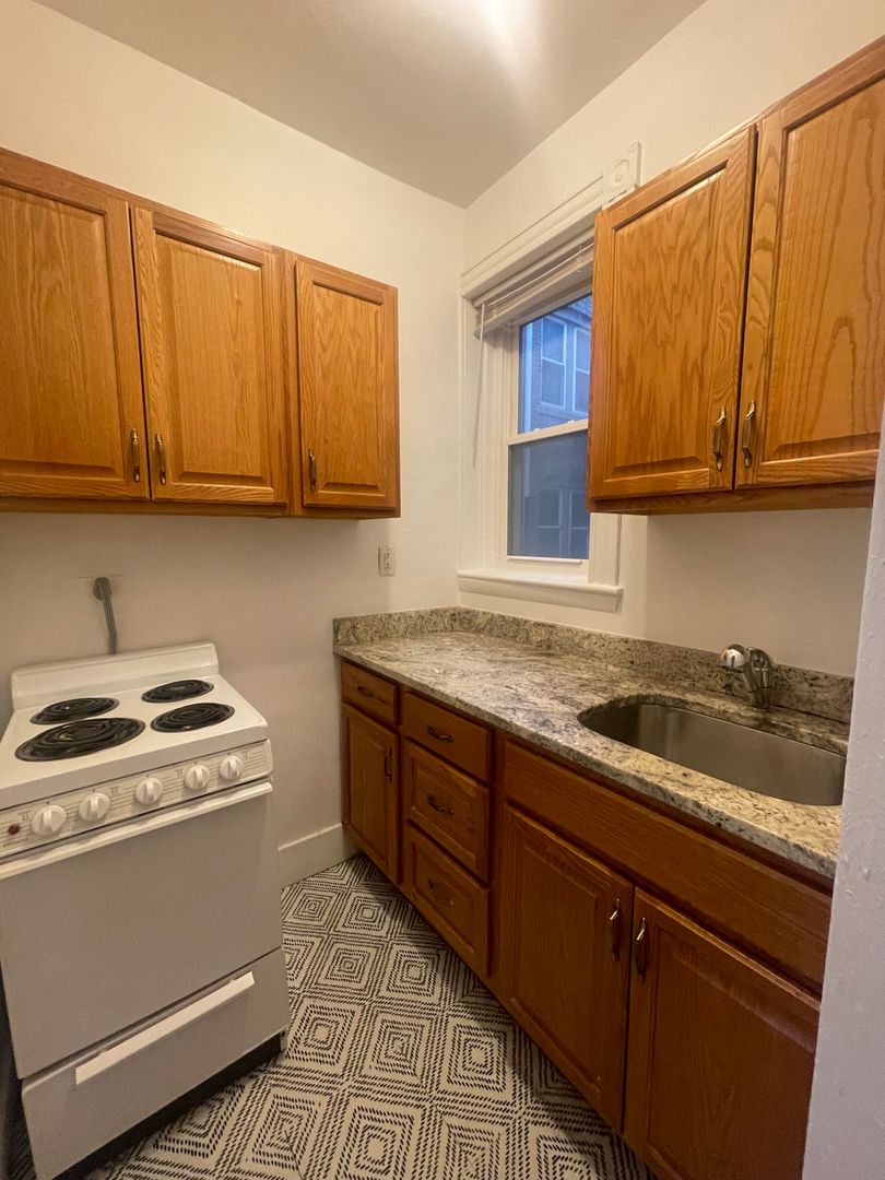 Boston Apartment: 11 Tetlow St