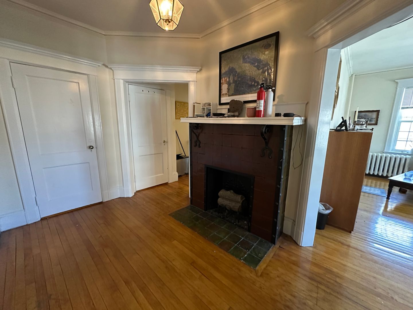 Allston Apartment: 1277 Commonwealth Ave