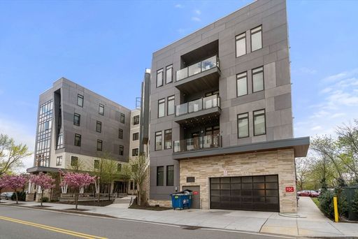 95 Fawcett St, 205, Cambridge, MA 02138