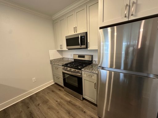 13-18 Hennery Way, Unit 18J, Medfield, MA 02052