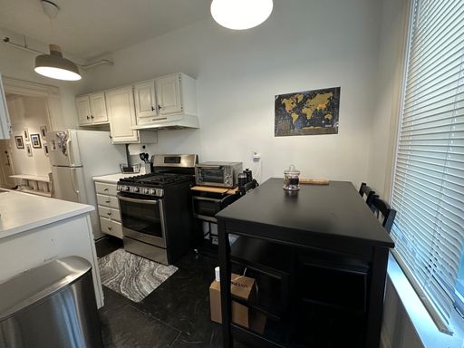 2 Inman Street, 8, Cambridge, MA 02138