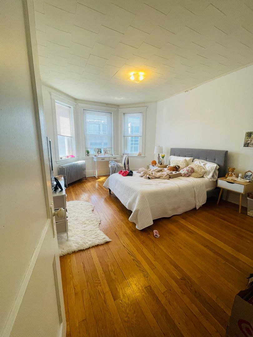 Boston Apartment: 11 Tetlow St