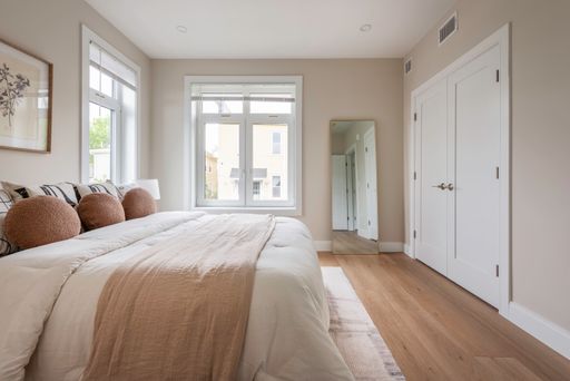 394 McGrath Hwy, Unit 205, Somerville, MA 02143