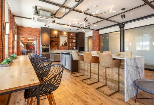 165 Thorndike St, 403, Lowell, MA 01852