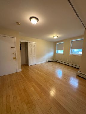 1800 Massachusetts Ave #8, Cambridge, MA 02140