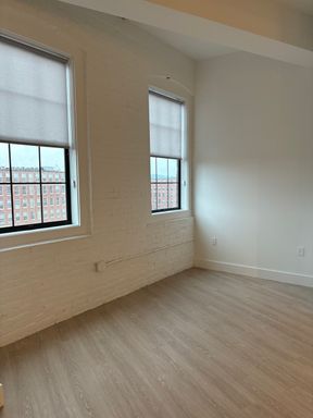 86 Essex , 202, Haverhill, MA 01832