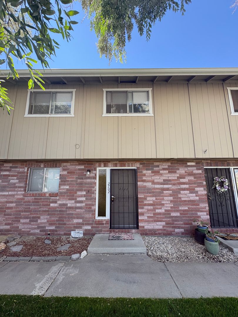 Carson City House: 2702 W Modoc Ct