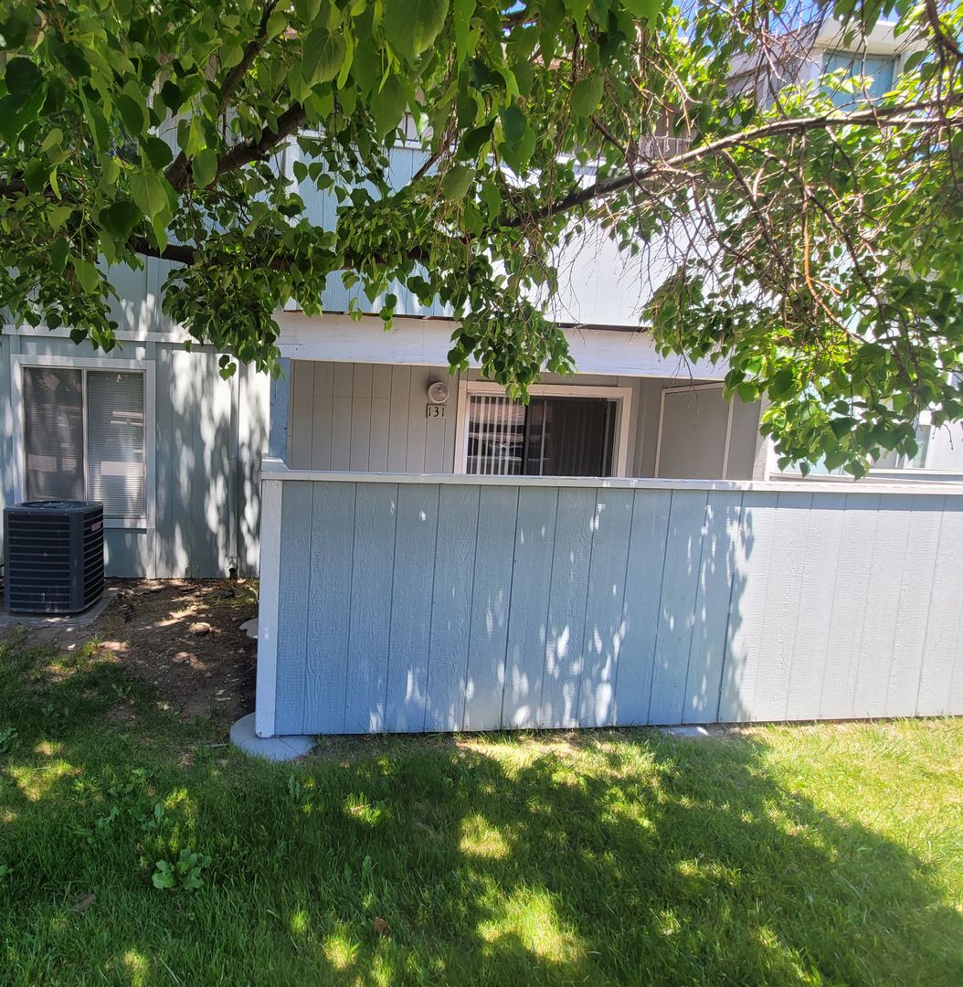 Carson City House: 400 S Saliman Rd R 131